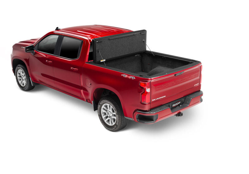 UnderCover 14-18 Chevy Silverado 1500 (19 Legacy) 6.5ft Ultra Flex Bed Cover - Black Textured