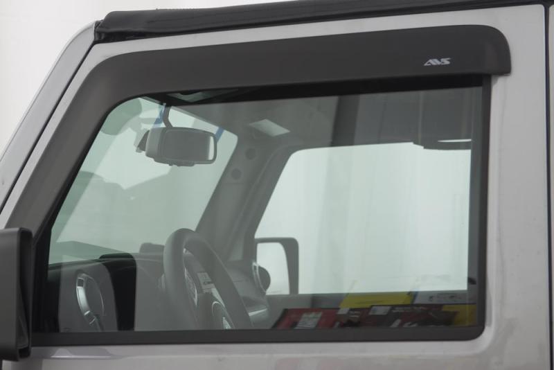 AVS 14-18 Chevy Silverado 1500 Standard Cab Ventvisor Low Profile Window Deflectors 2pc - Smoke