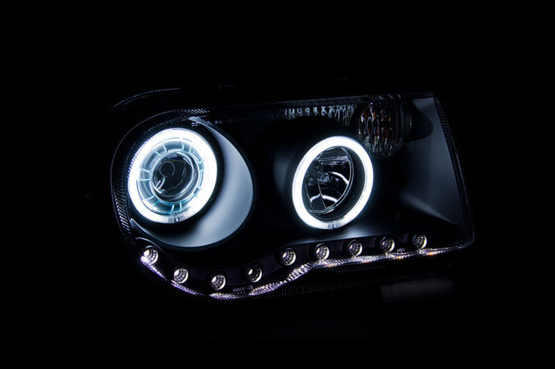 ANZO 2005-2010 Chrysler 300C Projector Headlights w/ Halo Black (CCFL) G2