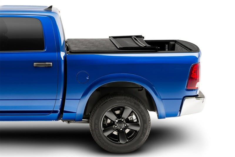 Extang 17-19 Nissan Titan (5ft 6in) (w/Rail System) Trifecta 2.0