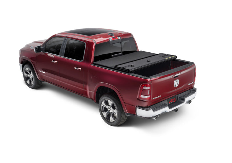 Extang 19-20 Dodge Ram (6 ft 4 in) with multifunction (split) tailgate Solid Fold 2.0