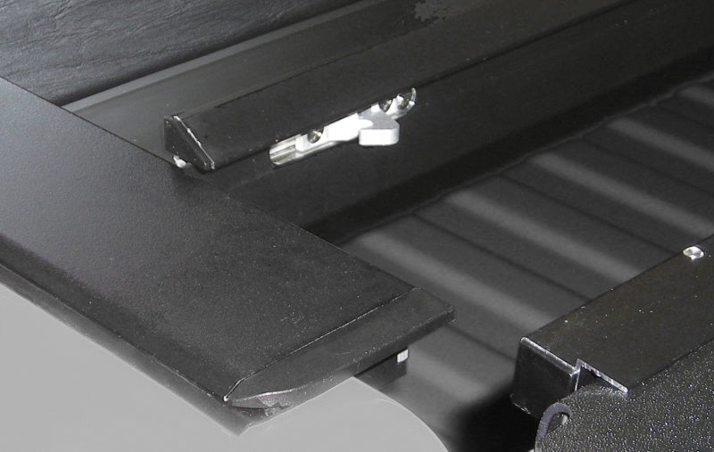 Roll-N-Lock 14-18 Chevy Silverado/Sierra 1500 XSB 68in M-Series Retractable Tonneau Cover